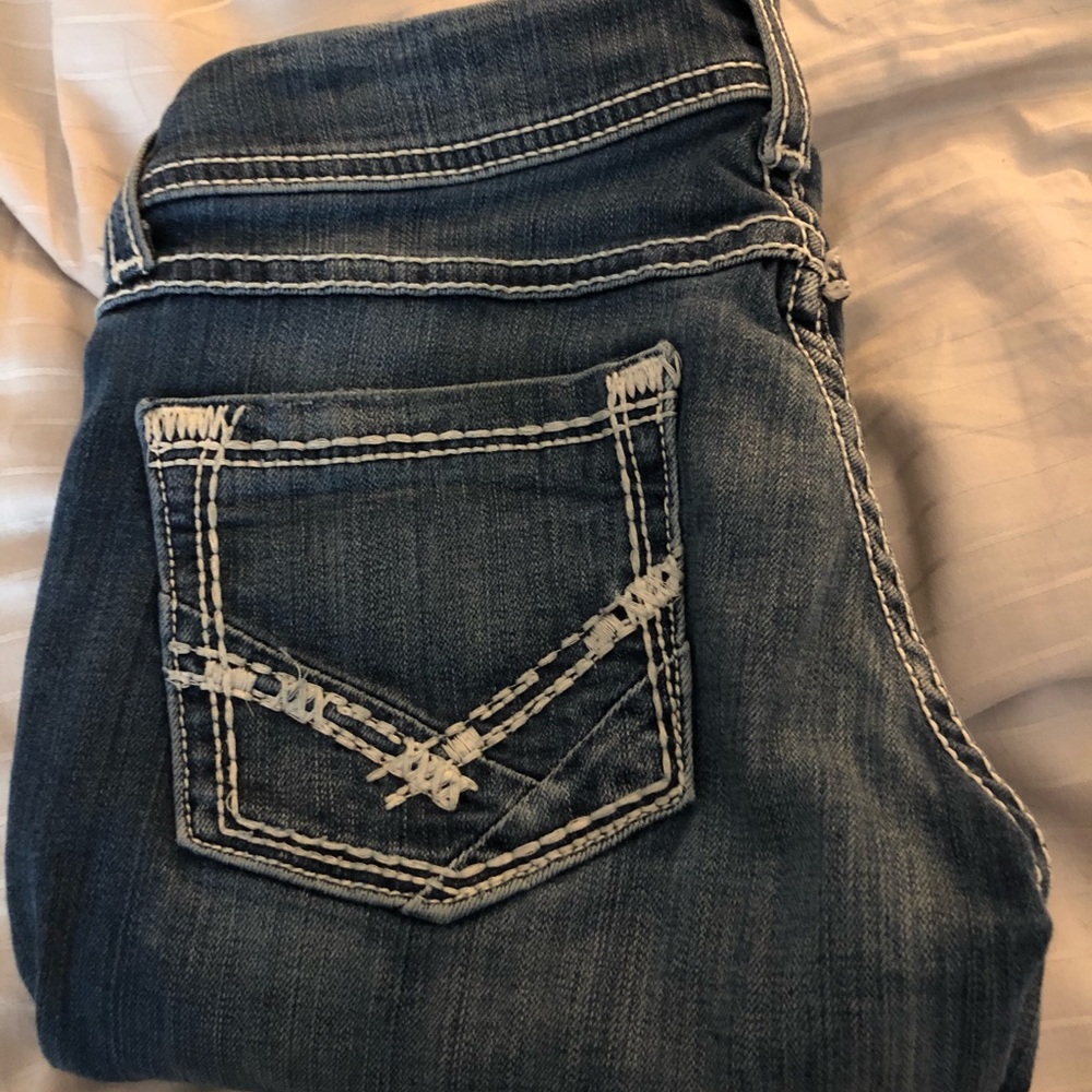 Buckle capris - Picture 3 of 3